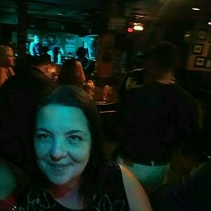 Meet your Posher, Yvette